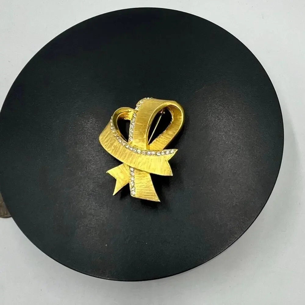 Vintage Gold‎ Tone Rhinestone Double Ribbon Brooch Pin Unbranded